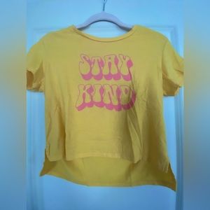 yellow cropped tee
